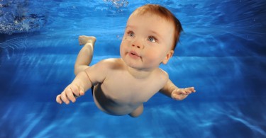 Как заниматься плаванием с младенцем